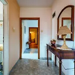 아파트 3 Bedroom Lovely In *