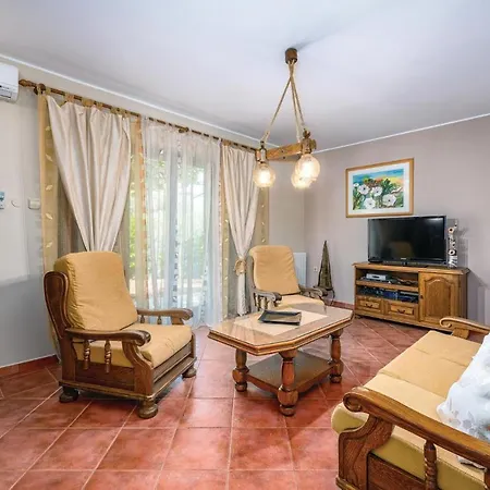 Apartmán 3 Bedroom Lovely In Rovinj