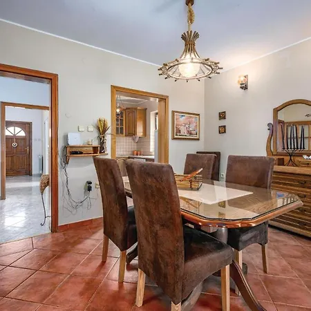 Apartmán 3 Bedroom Lovely In Rovinj