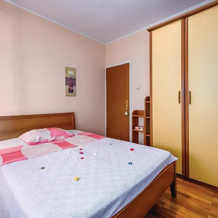 Stunning In With Kitchen Appartement