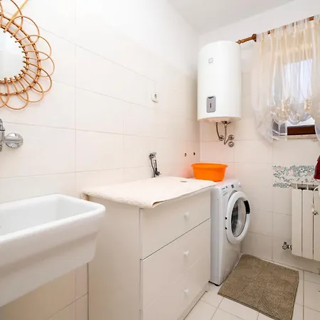 Stunning In With Kitchen Appartement