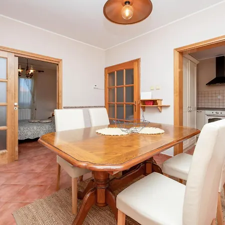 公寓 3 Bedroom Amazing In *