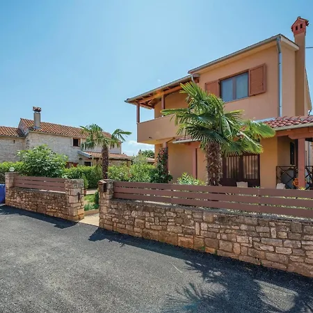 Apartmán 3 Bedroom Lovely In Rovinj