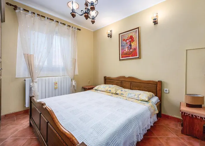 3 Bedroom Lovely In 公寓 *